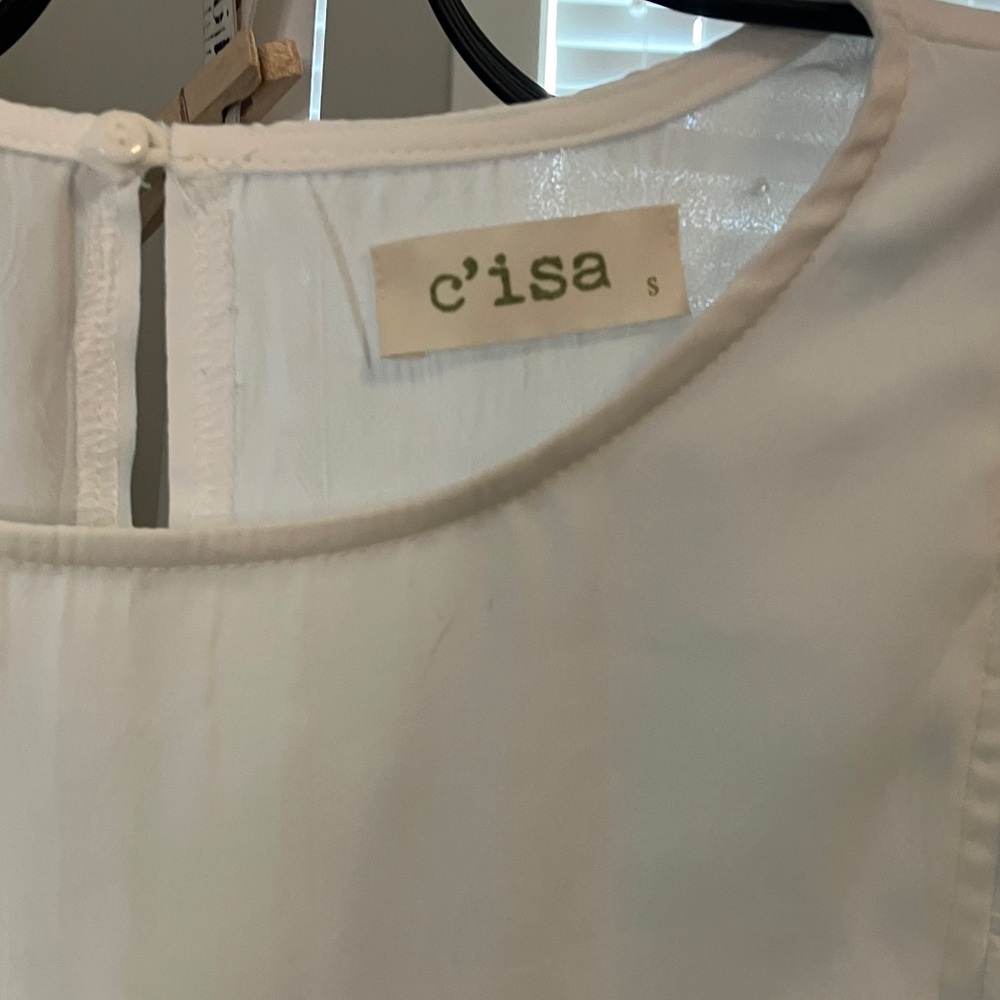 Elegant White Women's Top - Picture 4 of 11